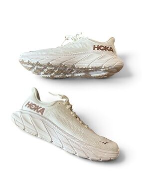 Women’s Hoka Ariah 7 White Sneakers